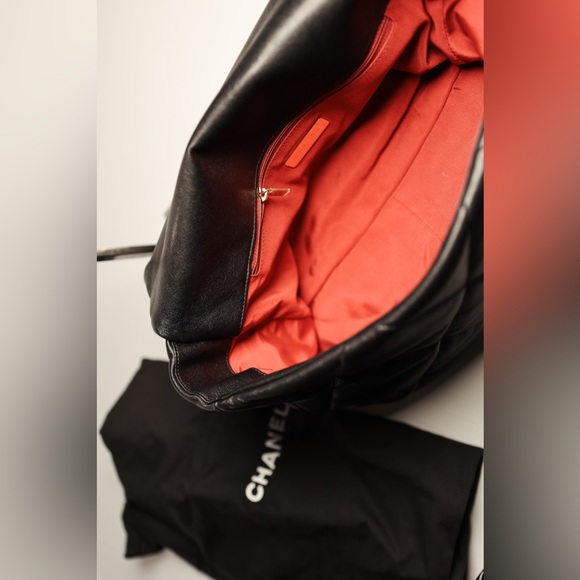 Chanel 19 Maxi Black Quilted Goatskin tritone chain